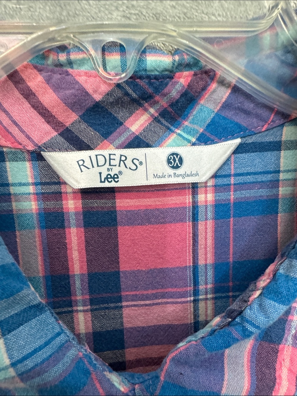 Riders by Lee Womens 3X Short-Sleeve Plaid Button-Down Shirt in Pink and Blue - Picture 2 of 8